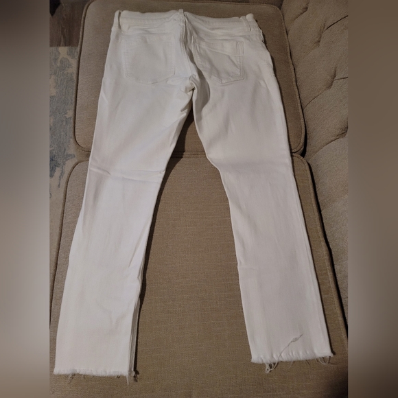 White jeans with raw hem - Picture 5 of 6